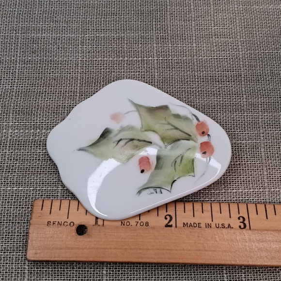 Lindner Porcelain Hand Painted Holly Brooch Germany - Picture 4 of 5